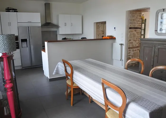 度假居 Maison De Village Spacieuse Et Confortable